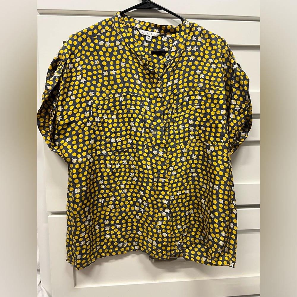 CAbi #183 Clover Dots
Cuffed Silk Button down